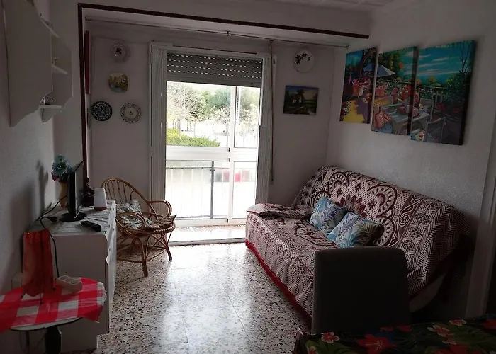 Privileged Setting Close To Plaza Mar 2