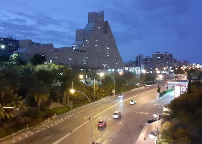 Privileged Setting Close To Plaza Mar 2 * 阿利坎特
